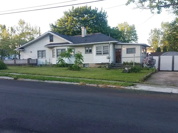 110 Driggs St, Staten Island, NY 10308