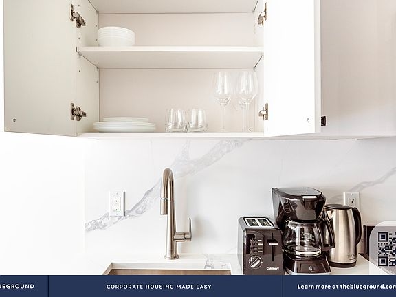 5th image of 307 W 39th St #2B
