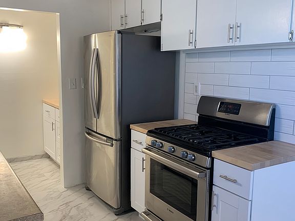 5th image of 760 Rosemont Ave #1