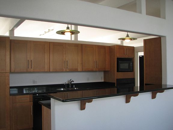3rd image of 752 Gailen Ave