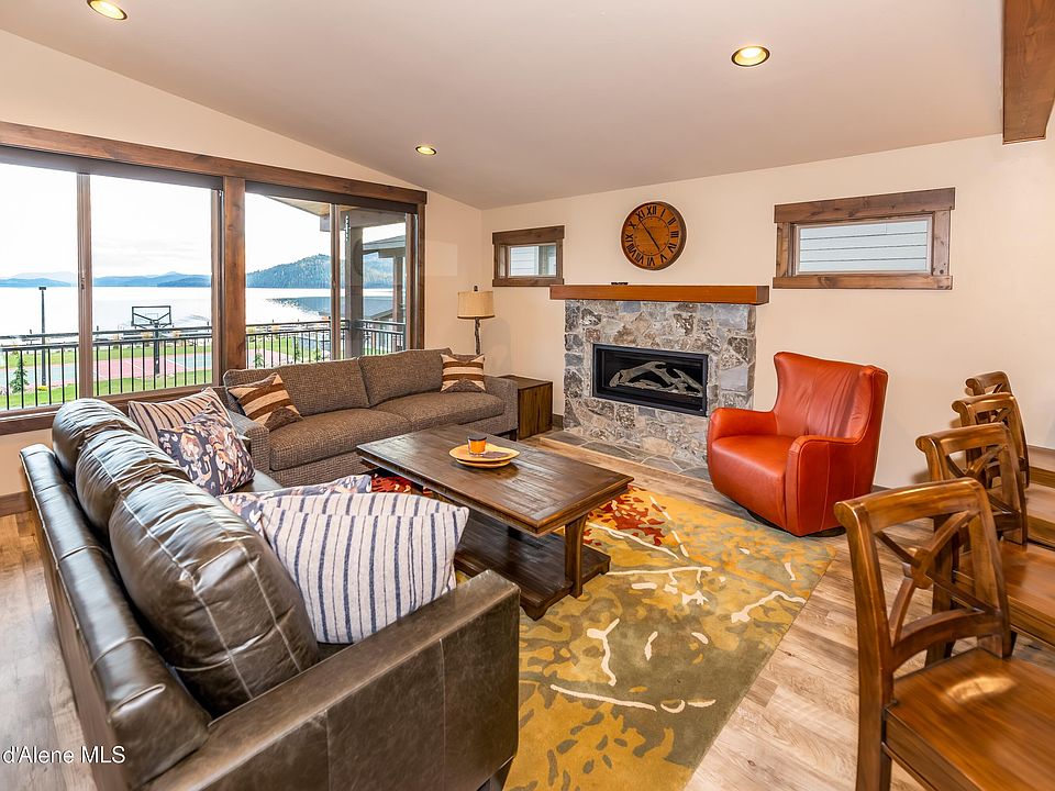 1st image of 44 Palouse Dr