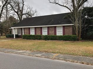 301 Gordon Ln, Brewton, AL 36426