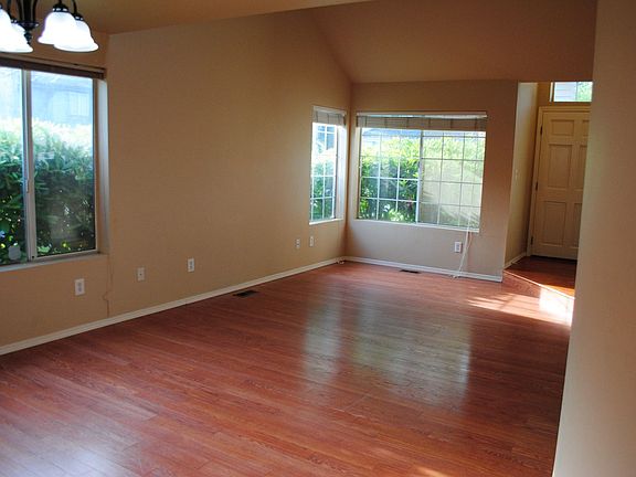 3rd image of 8408 62nd St W