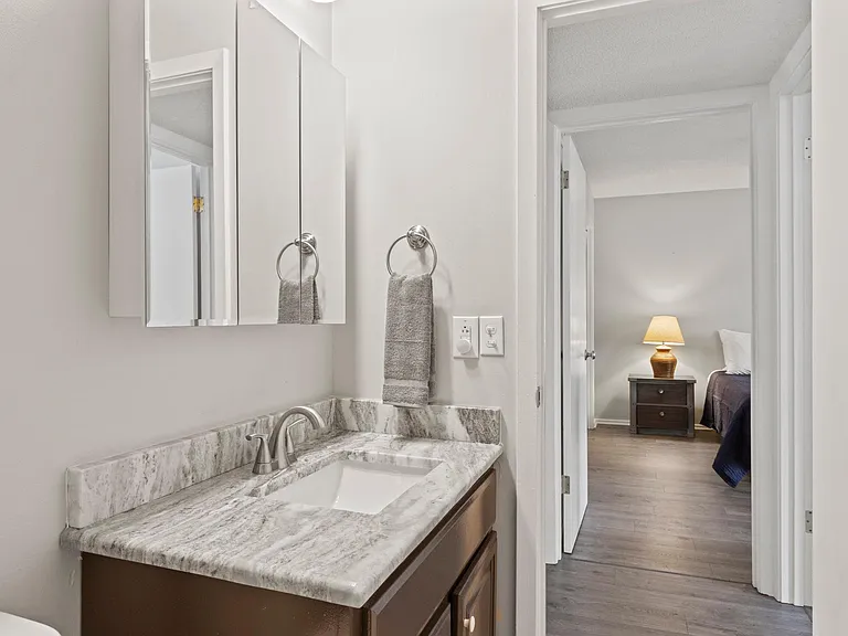 311 W Earle St #34B — Photo 41