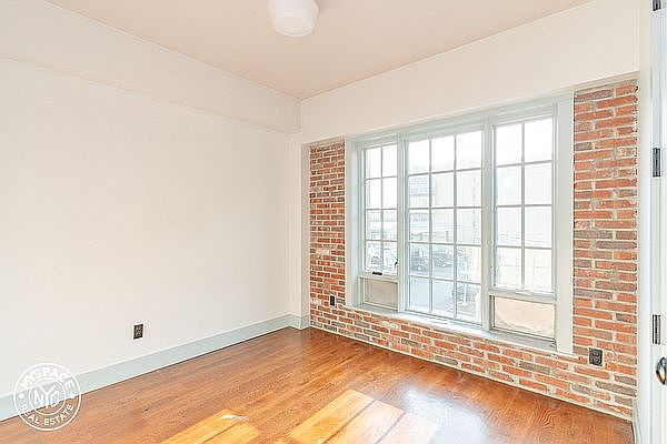 1st image of 11 Brooklyn Ave #3R
