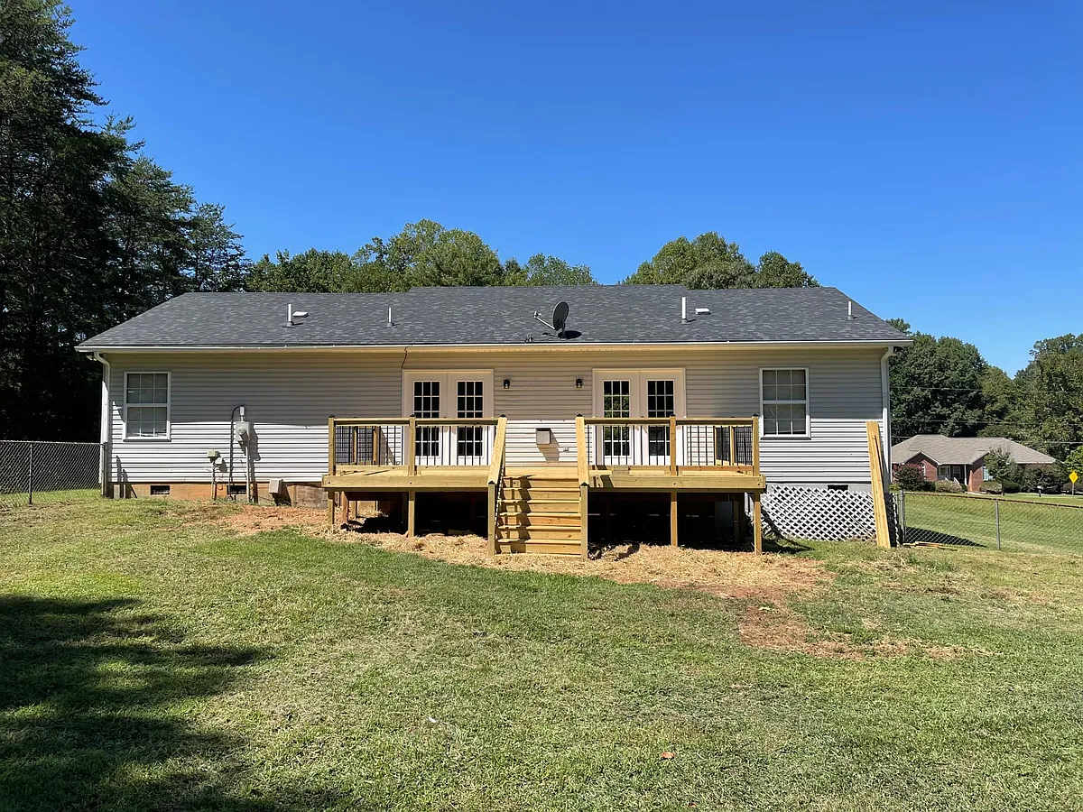 Building Photo - 155 Arrowhead Dr