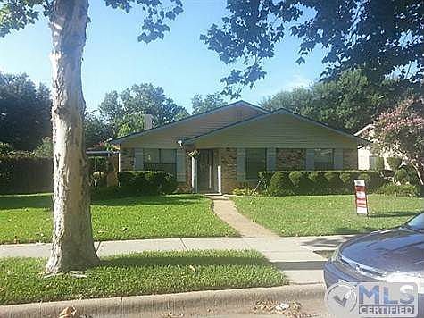 1st image of 2509 Lemmontree Ln