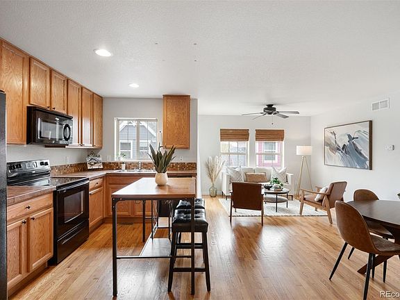 4th image of 2220 Valentia Street