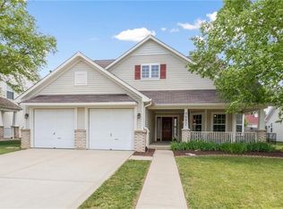 9692 Indigo Ln, Fishers, IN 46038