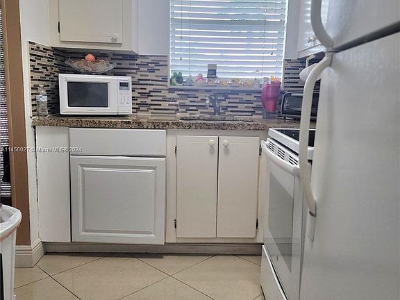 4th image of 8300 Sunrise Lakes Blvd APT 210