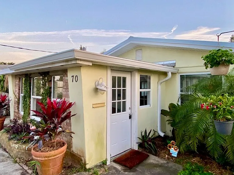70 Brooks Dr — Photo 2