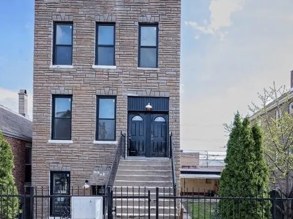 2141 W Coulter St, Chicago, IL 60608