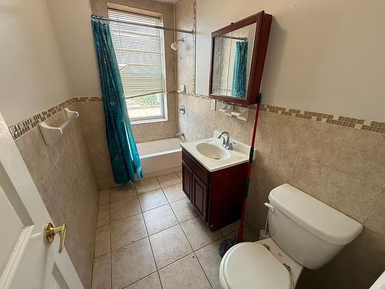 1060 Westside Ave #33E — Photo 7