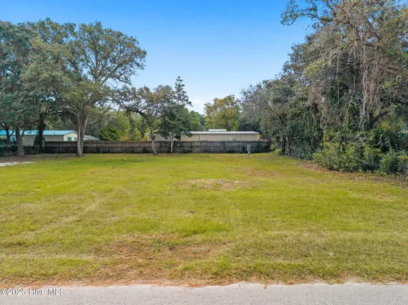 669 Harbor Drive SE, Bolivia, NC 28422