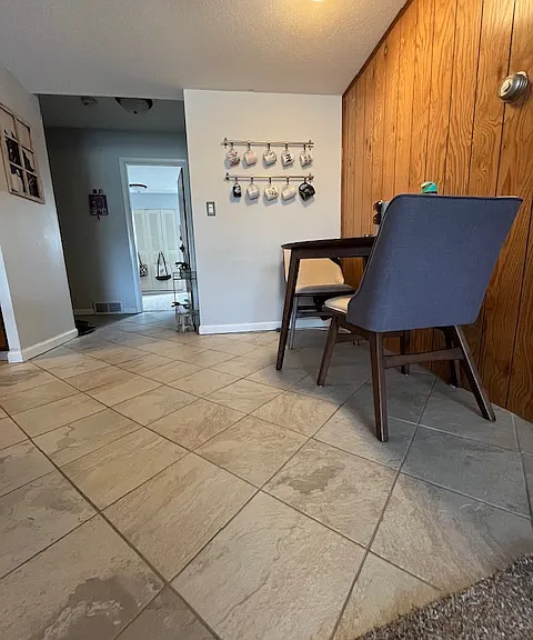 924 Oakcrest St #D — Photo 9