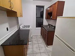 209 Avenue F APT 12, Brooklyn, NY 11218