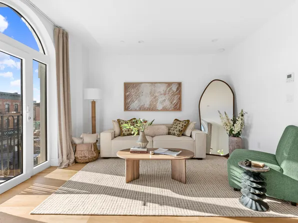 1105 Cortelyou Road image 1 of 14