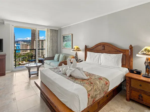 2045 Kalakaua Ave APT 1204, Honolulu, HI 96815