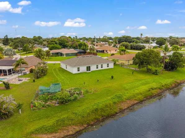 2386 SE Manor Avenue, Port St Lucie, FL 34952