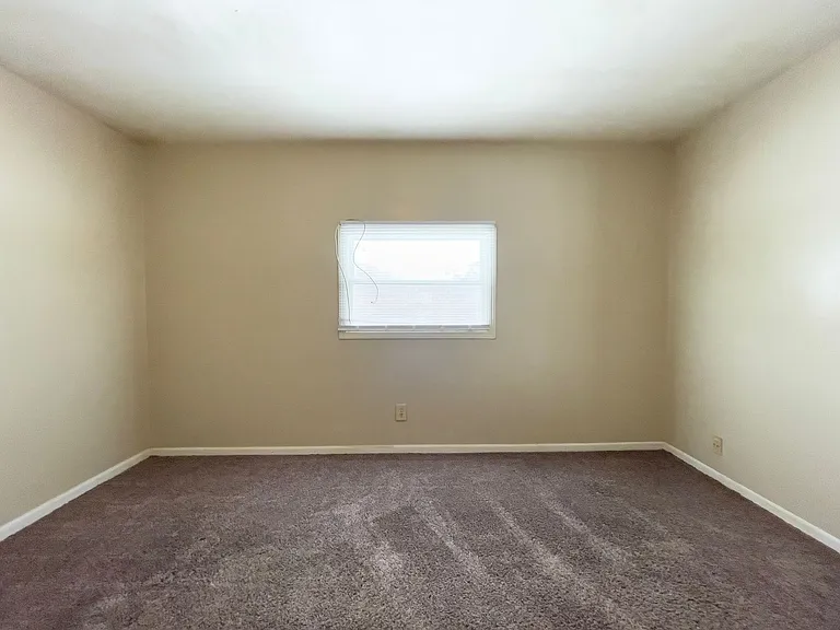 1800 E Princeton Ave — Photo 20