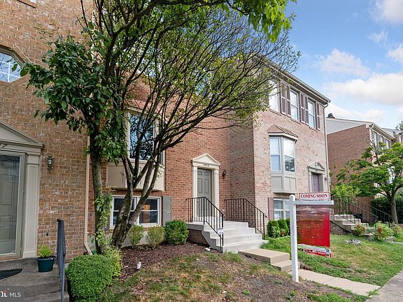 3rd image of 5609 Gresham Ln