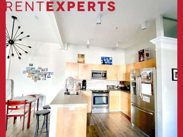360 Dauphin St #2D