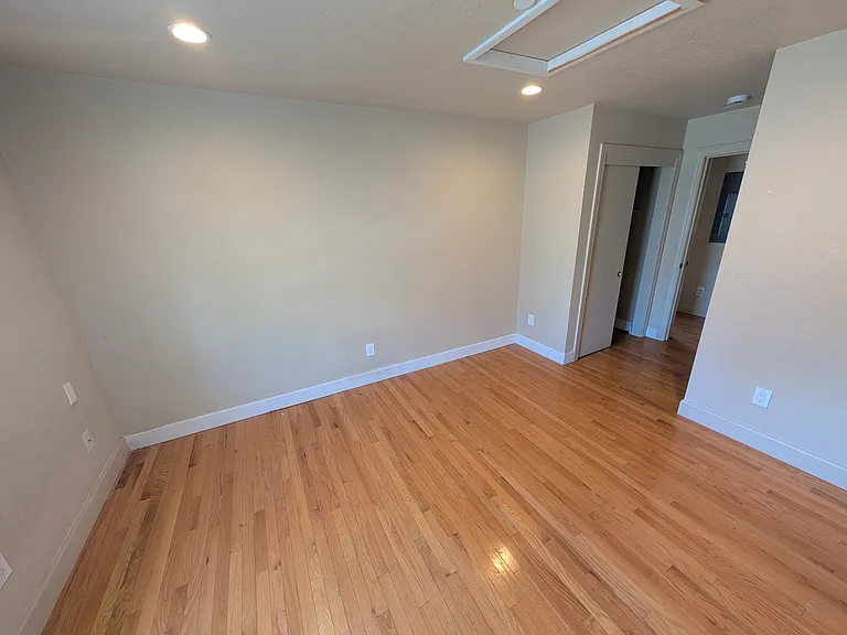 2504 Dana St — Photo 23