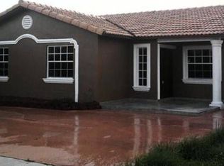 555 W 77th St, Hialeah, FL 33014