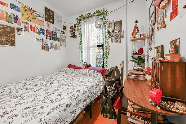 Rented by Charney Real Estate LLC | media 11