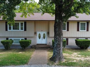 5050 Jewell Ln, Paducah, KY 42001