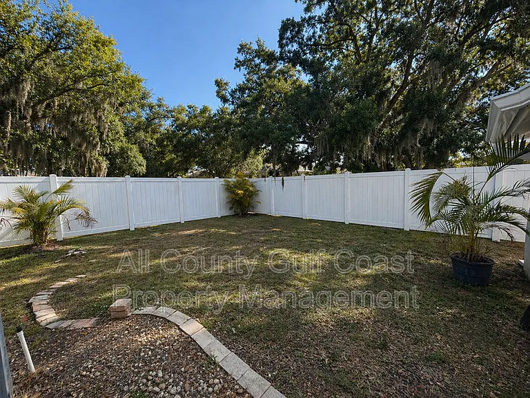 11318 Pine Lilly Pl — Photo 18