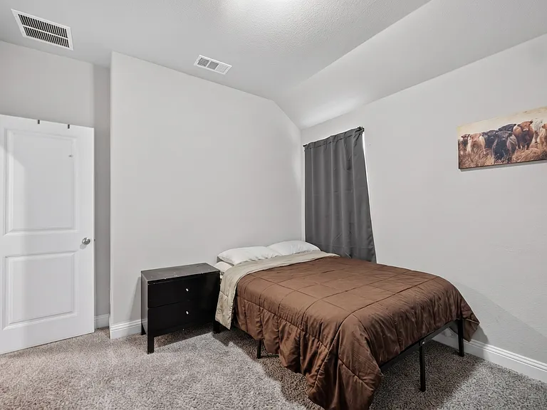 512 Portina Dr — Photo 7