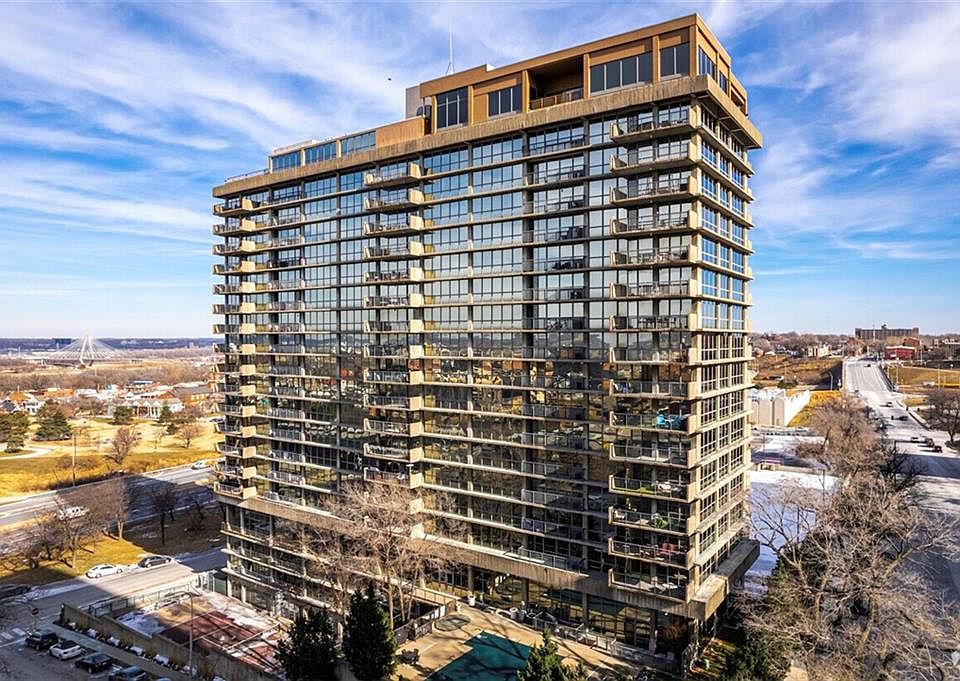 1st image of 600 E Admiral Blvd #1201