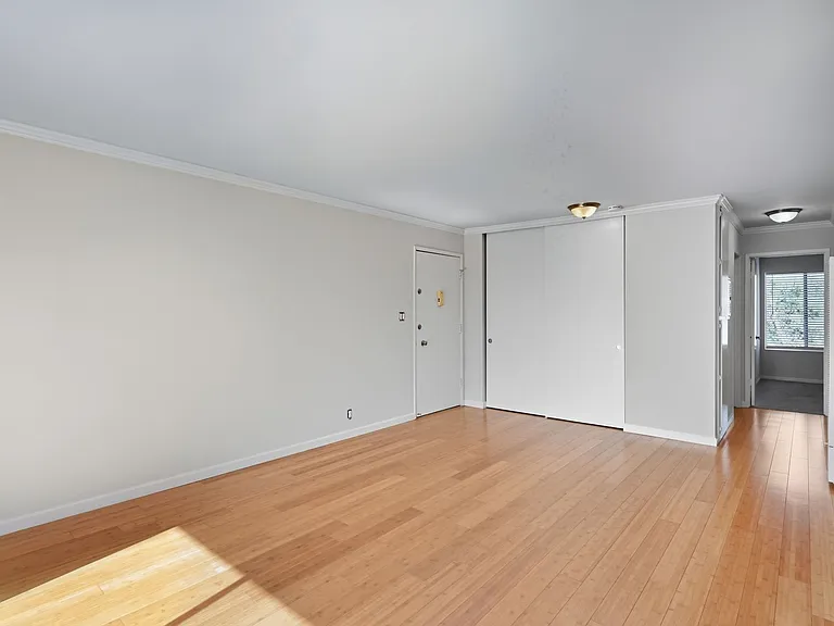 100 Devon Avenue — Photo 27