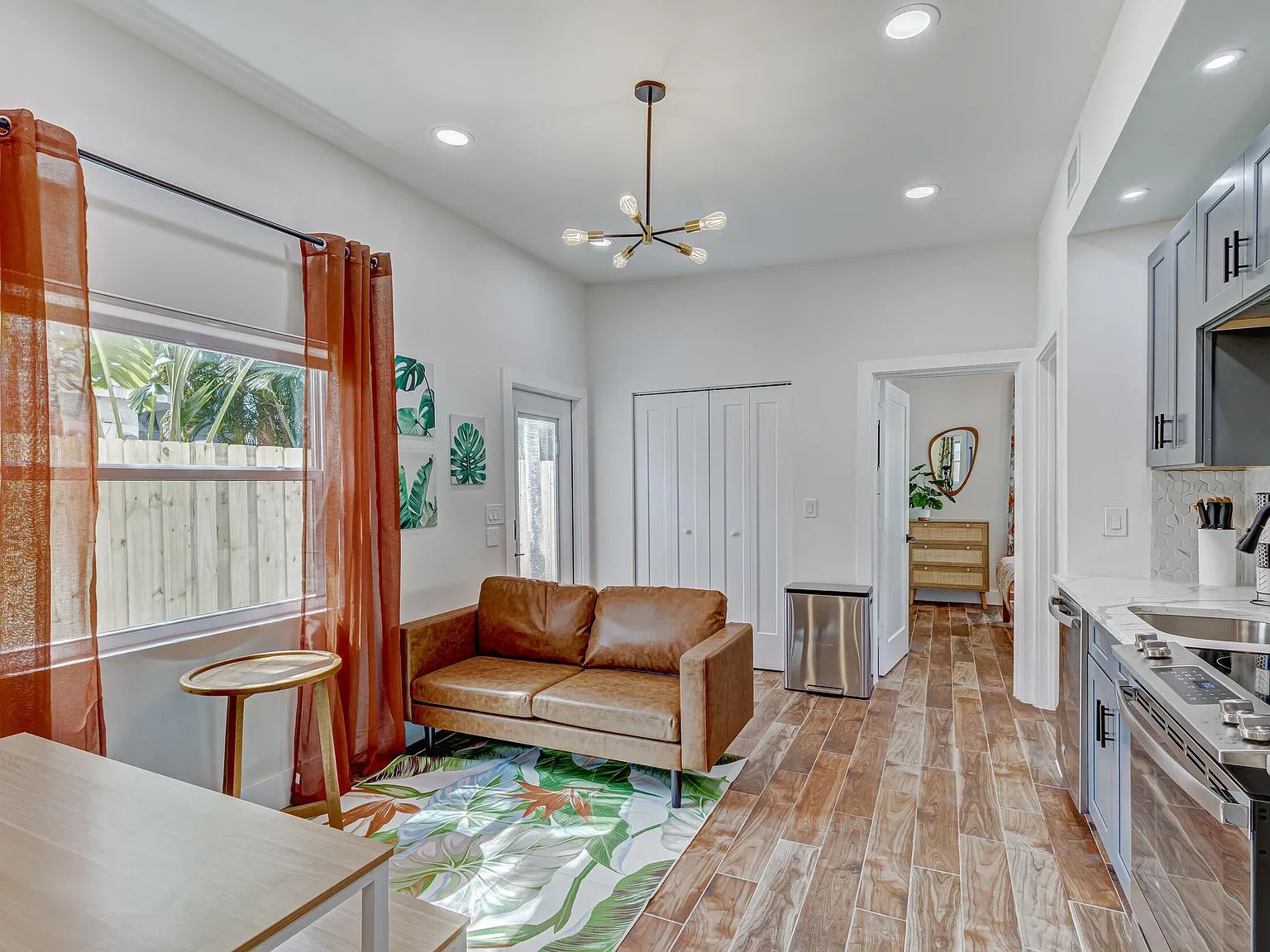 2 bed, 2.0 bath, 752 sqft, $2,595 — Photo 4