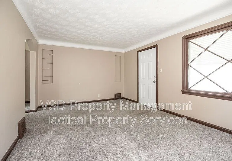 5120 Clement Ave — Photo 4