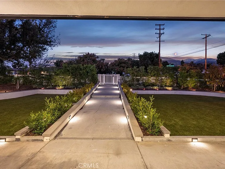 3890 Shadow Grove Rd — Photo 54