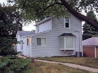 3056 S 35th St, Milwaukee, WI 53215