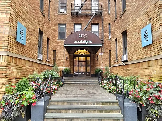 Sold by HomeDax Real Estate | media 8