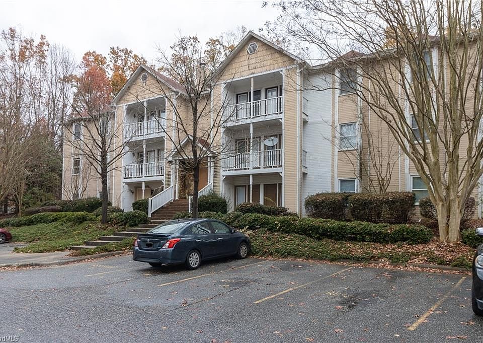2nd image of 3117B Darden Rd