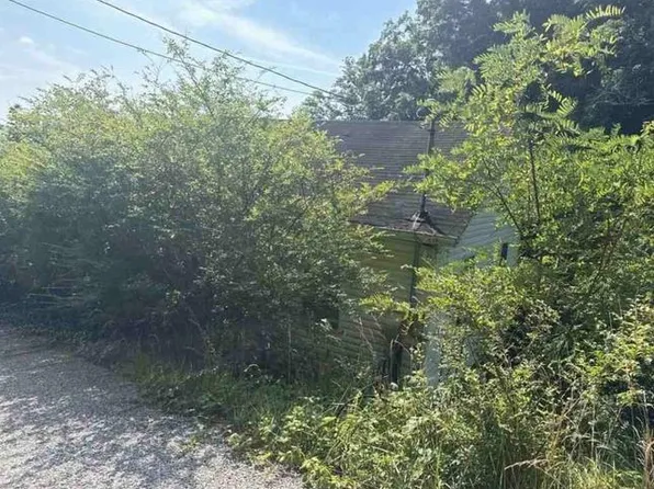 309 13th St, Catlettsburg, KY 41129