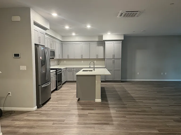 6812 Steel Ct — Photo 3