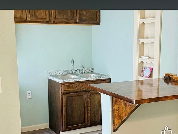 2nd image of 1005 16th St #1