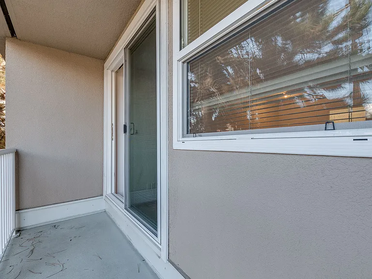 695 SE Marine Dr #605 — Photo 44