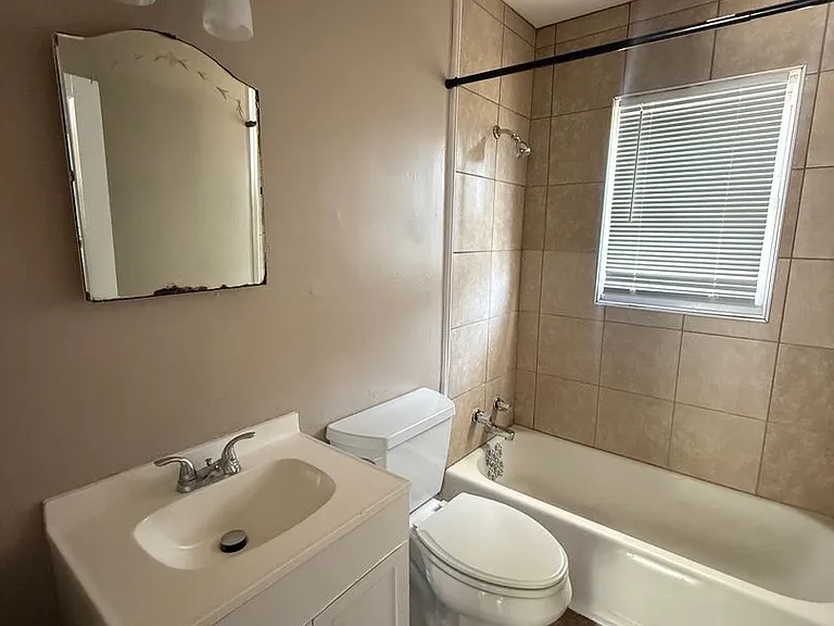 300 Higgs St — Photo 13