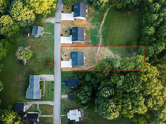 3rd image of 132 Pinnix St