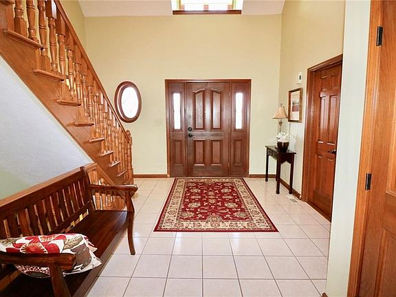 2nd image of 8181 Hunters Cove Ct
