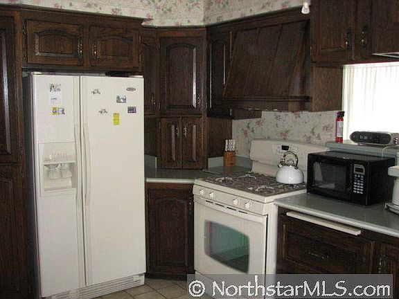 4th image of 1051 Evergreen Trail NE