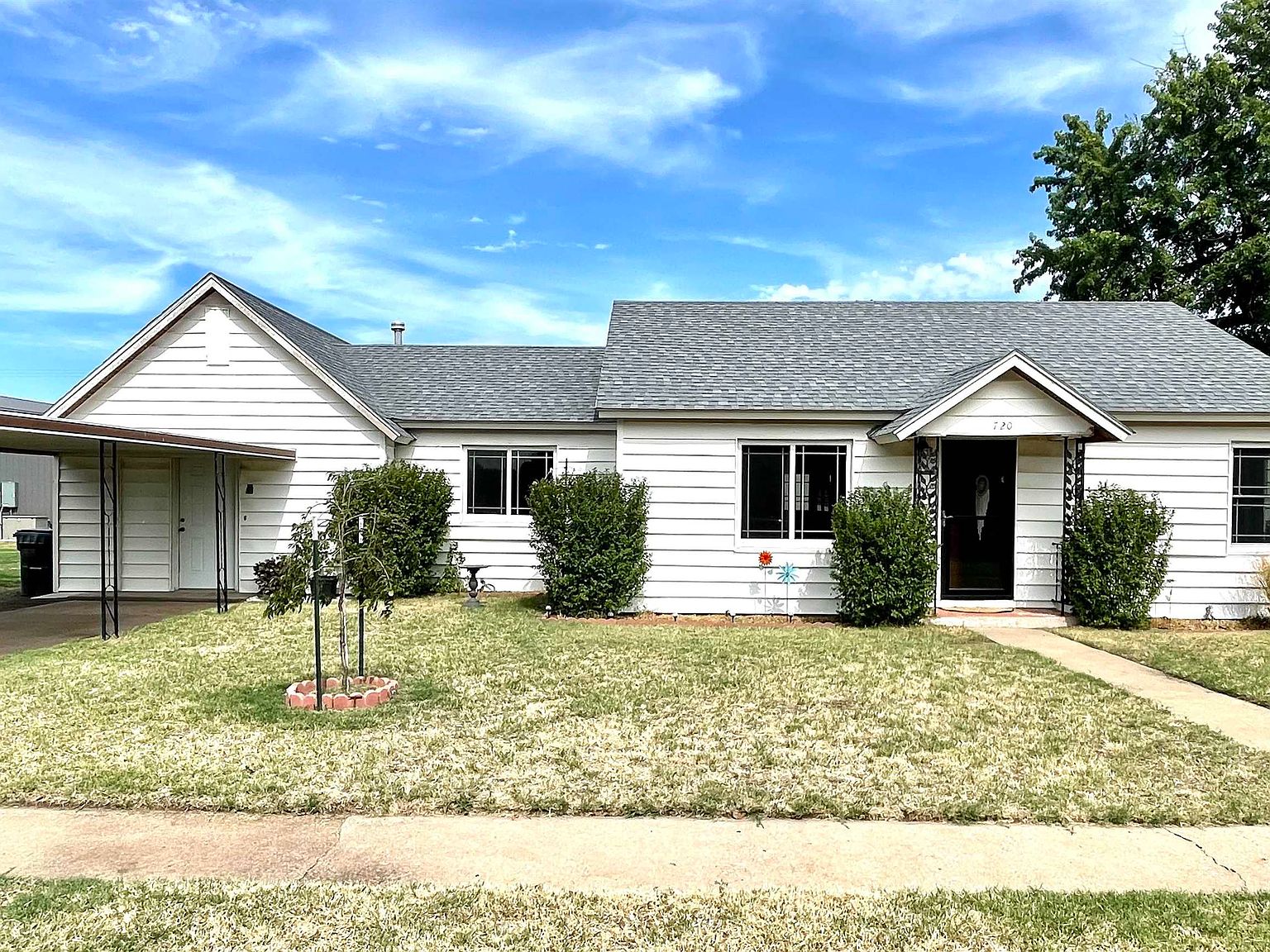 720 S Laird St, Mooreland, OK 73852 Zillow