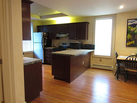 Open Kitchen - workspace serving counter - face your company while cooking - no more missing out on the conversation.